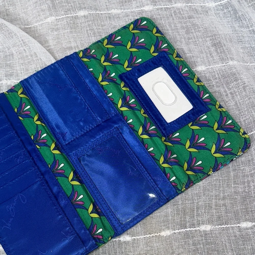 Vera Bradley Emerald Paisley Pattern Trifold Long Wallet w/Magnetic Closure NWOT - Picture 6 of 16
